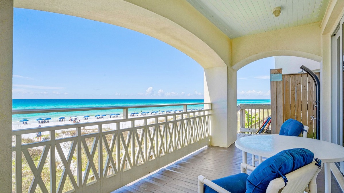 Delos House | 🏖️ Charlie Boy | Stunning Beachfront 4BR, 2 Masters & Balconies ✨