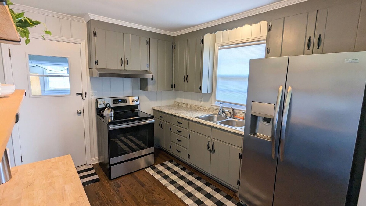 Charlotte Park House | Charlotte Park Cottage close to downtown