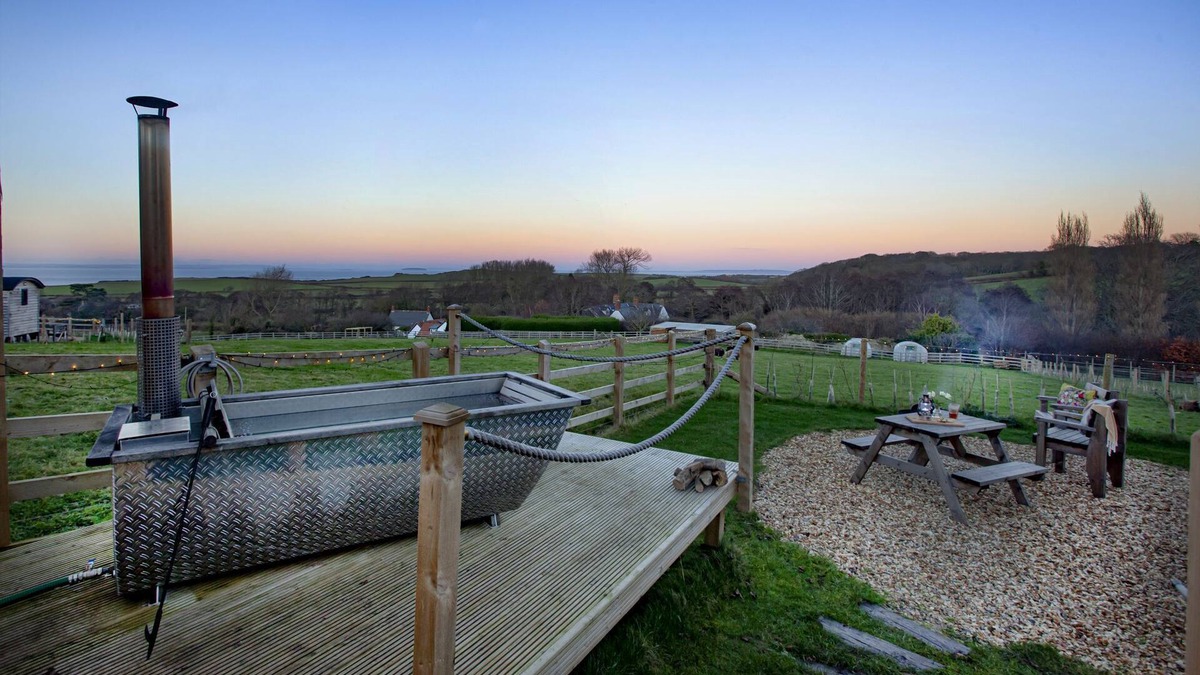 Fiddington Cabin | Charlotte's Hut, Old Rectory House