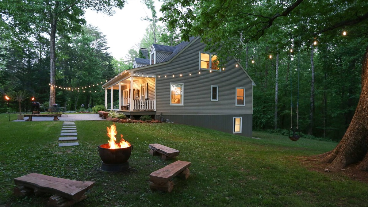 Charlottesville House | Charlottesville Retreat for Family & Friends