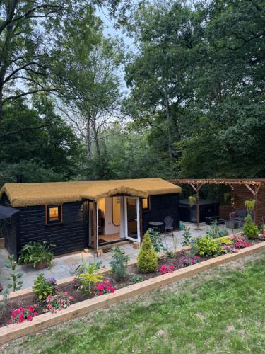 Staplefield Cabin | Charlton's Hollow