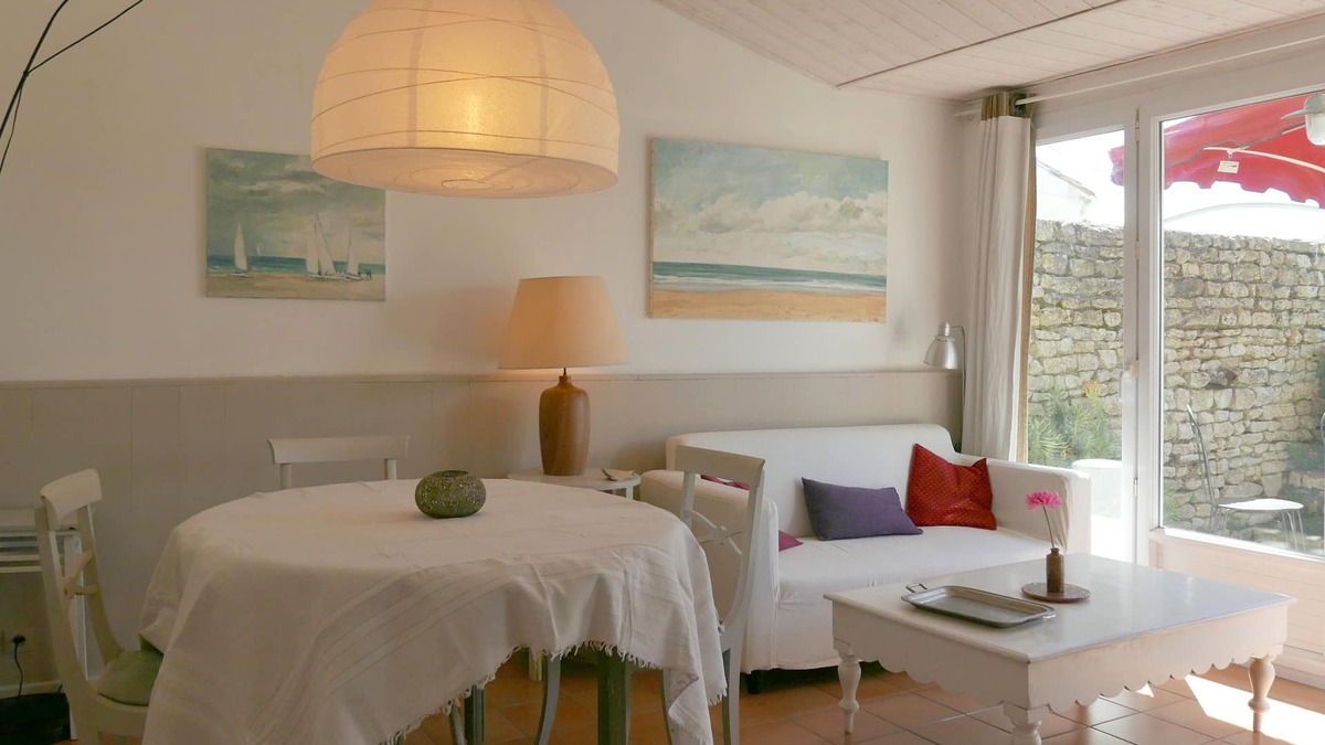 Le Bois-Plage-en-Re House | Charm and calm, garden full south without opposite.