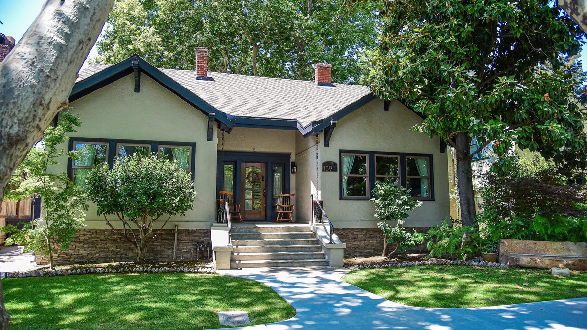 Lodi House | Charm and Comfort in Quiet Lodi Neighborhood