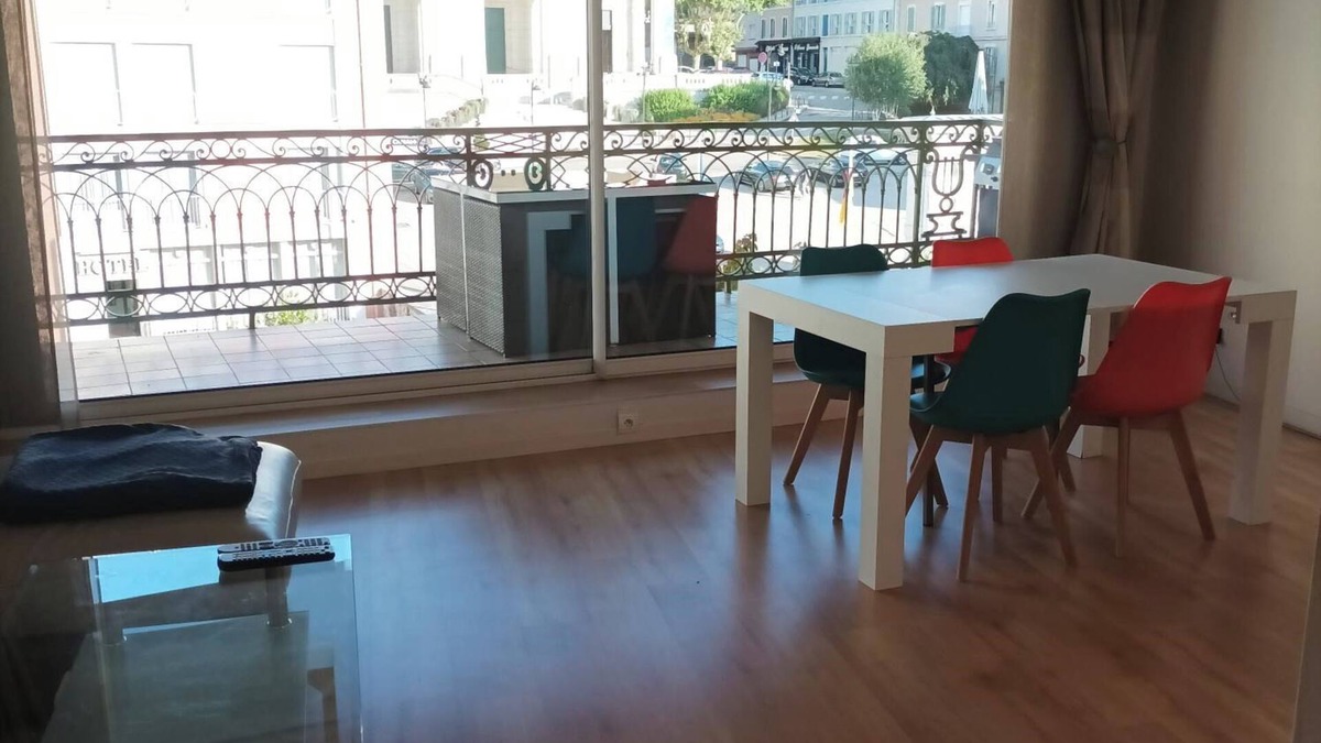 Oyonnax Apartment | Charm and comfort in the heart of the city - Furnished T4 apartment