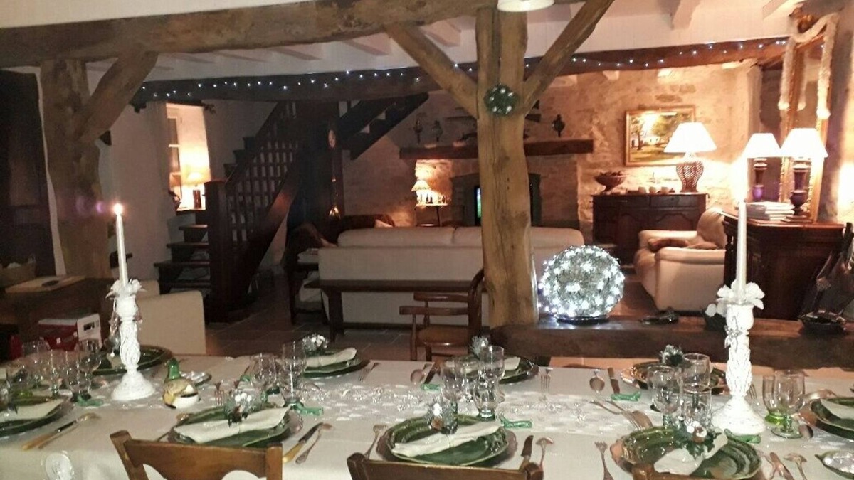 Saint-Molf House | Charm and stonework for the festive season