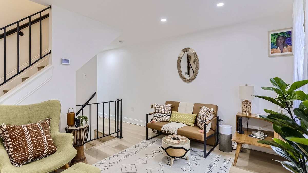 Downtown Baltimore House | Charm City Charmer - Boho Zen Minutes to Harbor and Downtown!