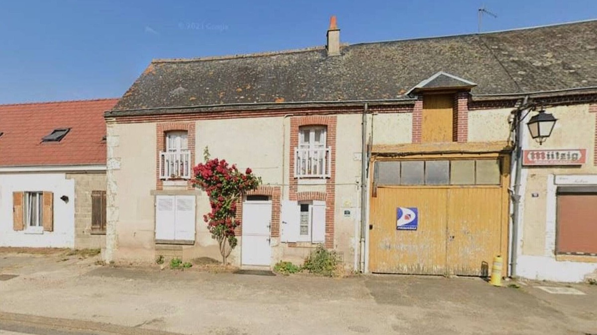 Saint-Hilaire-sur-Yerre Cottage | Charming 8-Person Cottage in Quaint Village Near Historic Chateaux