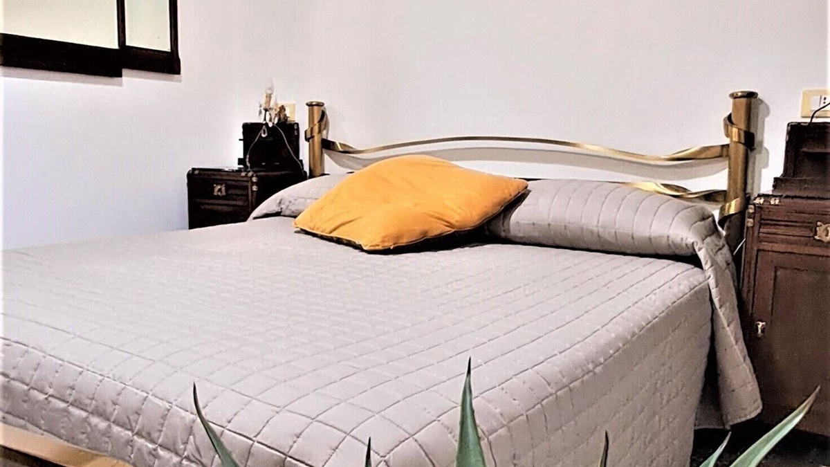 Celano Apartment | Charm in Piazza - Historic house with castle view in the heart of Celano
