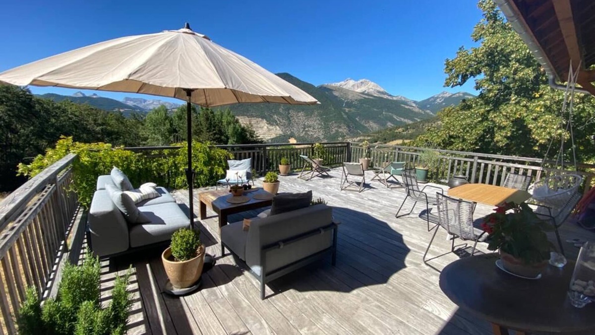 Furmeyer Ski Chalet | Charm, luxury, and nature in the mountains of Provence