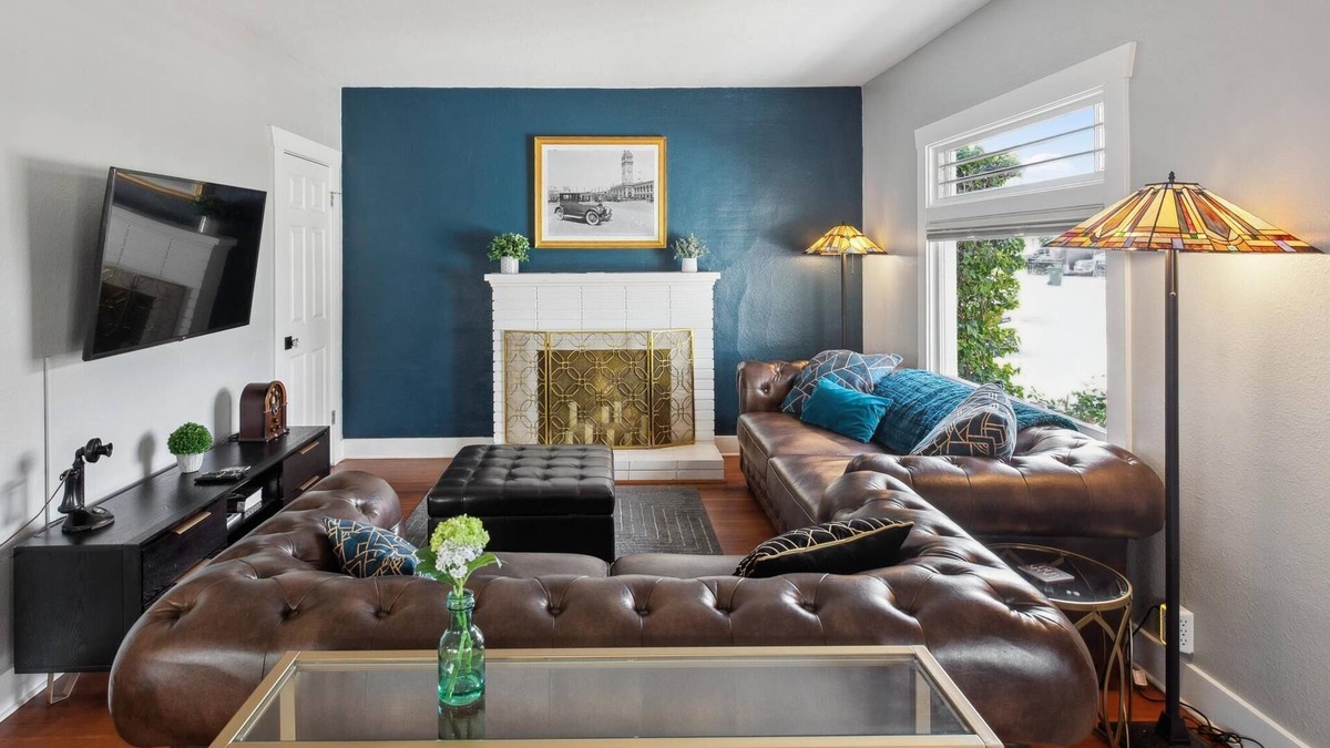 Northside House | Charm & Modern 1920s Craftsman Vintage Comfort