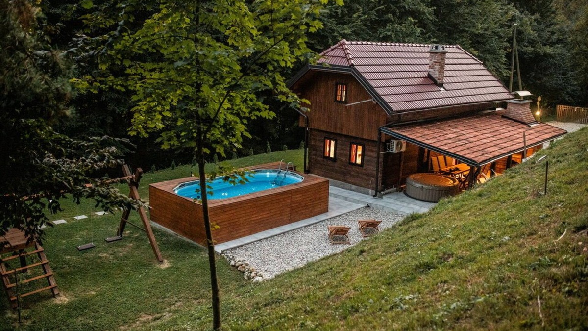 Klanjec House | Charm of Tradition: A Cozy Wooden House in the Heart of Croatian Zagorje