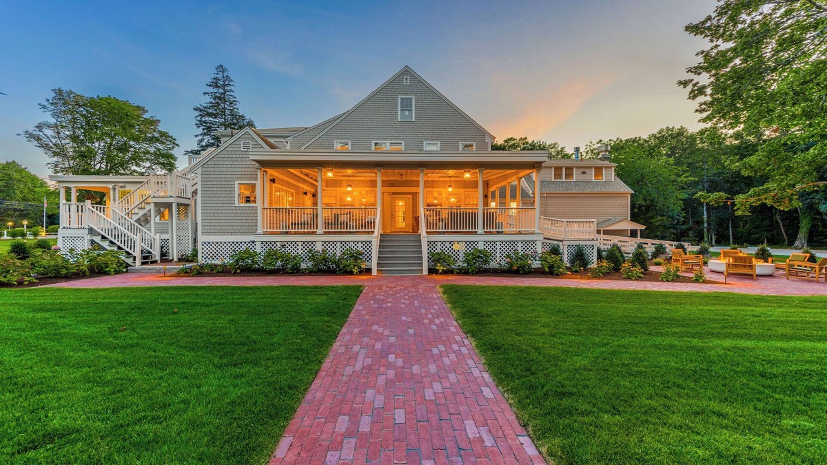 Sea Pines Hotel | Charm on Main