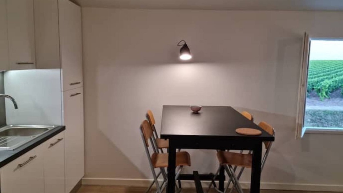 Villeneuve-les-Maguelone Apartment | Charmant T2 au Cœur des Vignes