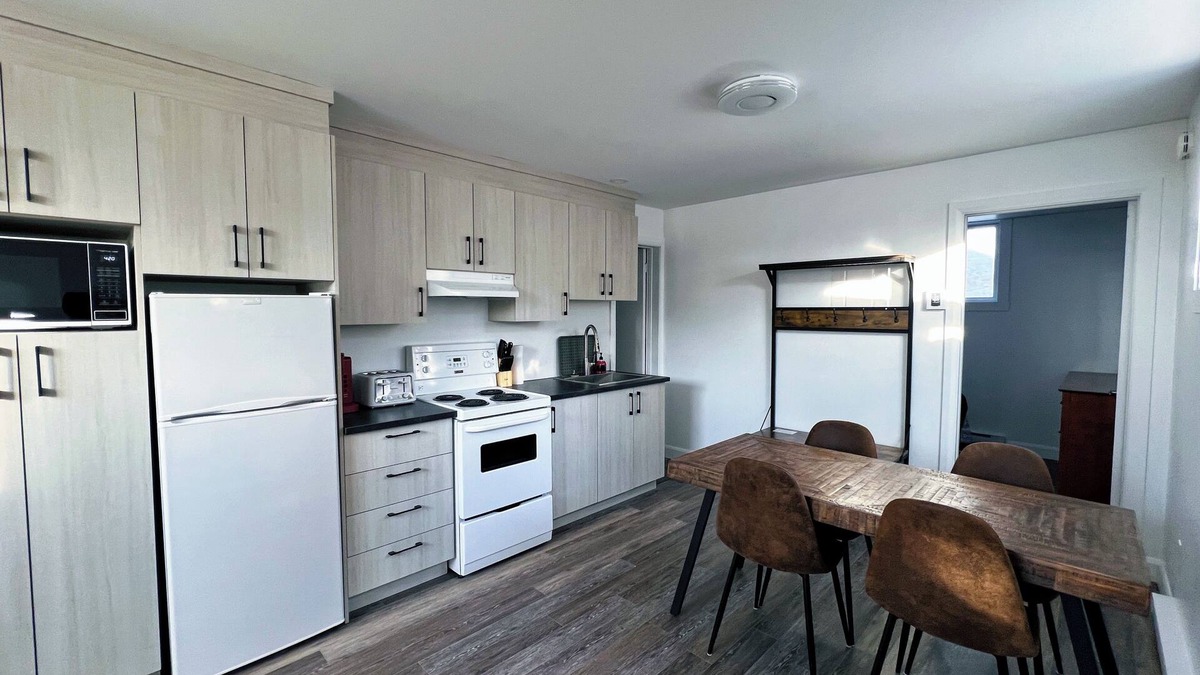 Riviere-du-Loup Regional County Municipality Apartment | Charmant appartement central à RDL