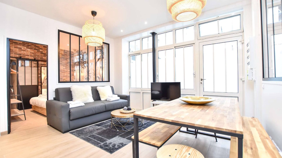 Quartier de Rochechouart Apartment | Charmant appartement - 3BR/8P - South Pigalle
