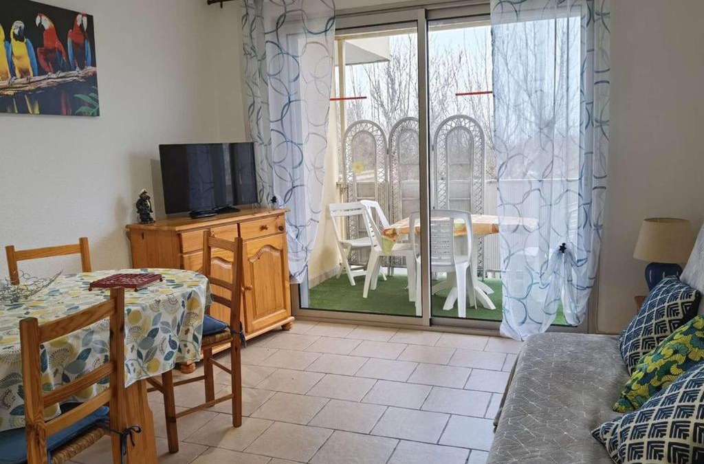 Marseillan Plage Apartment | Charmant appartement T2 cabine, proche plage, commerces, parking privé, terrasse sud-est, 5 pers - FR-1-326-582