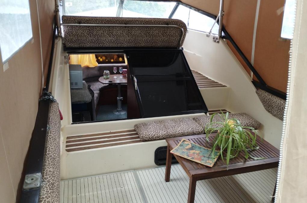 Cuisery Boat Rental | Charmant bateau dans une ambiance conviviale