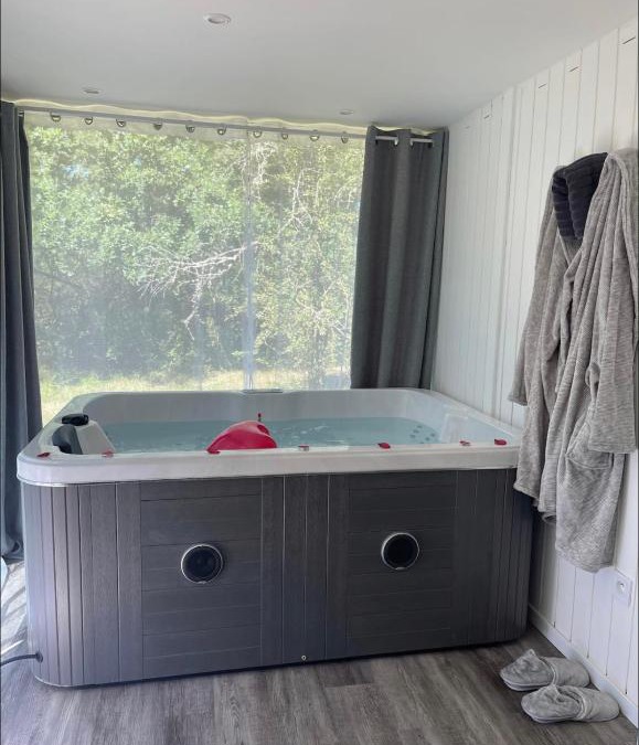 Arthon Ski Chalet | Charmant chalet cocooning avec Jacuzzi