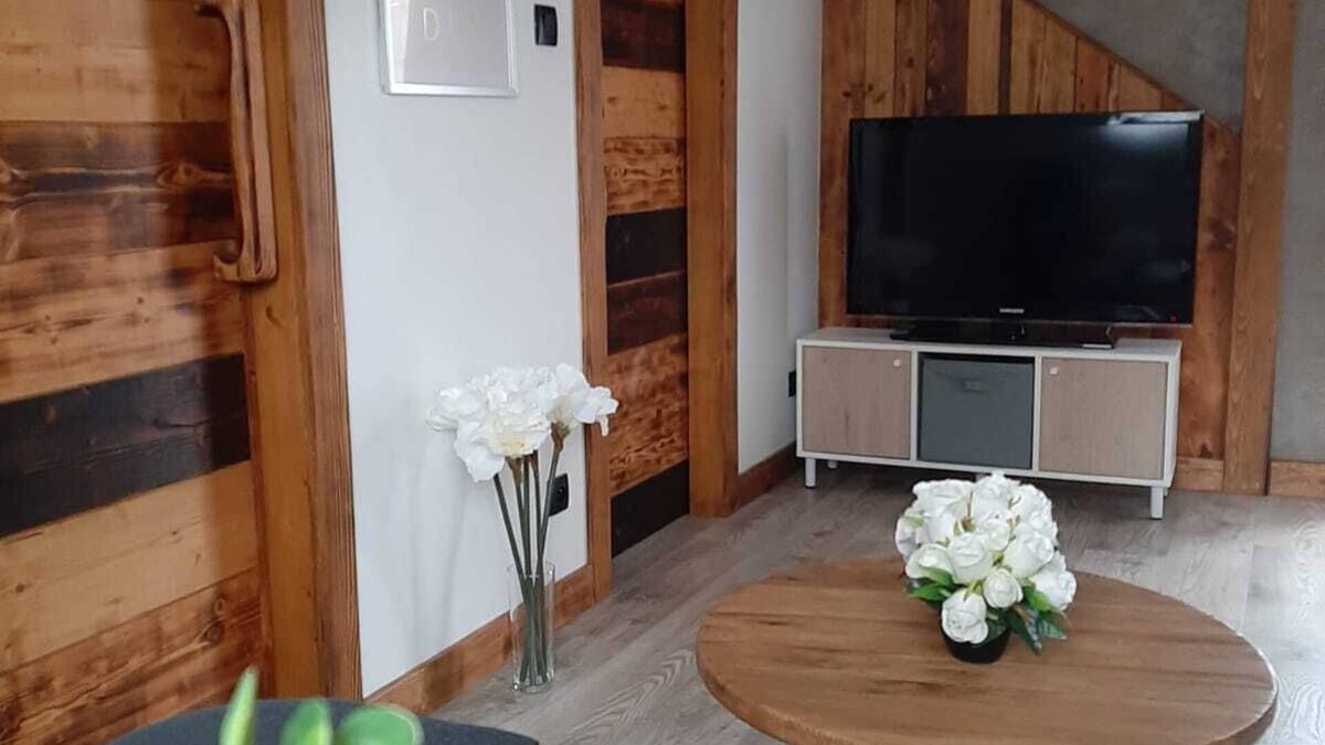 Cluses Ski Chalet | Charmant Chalet