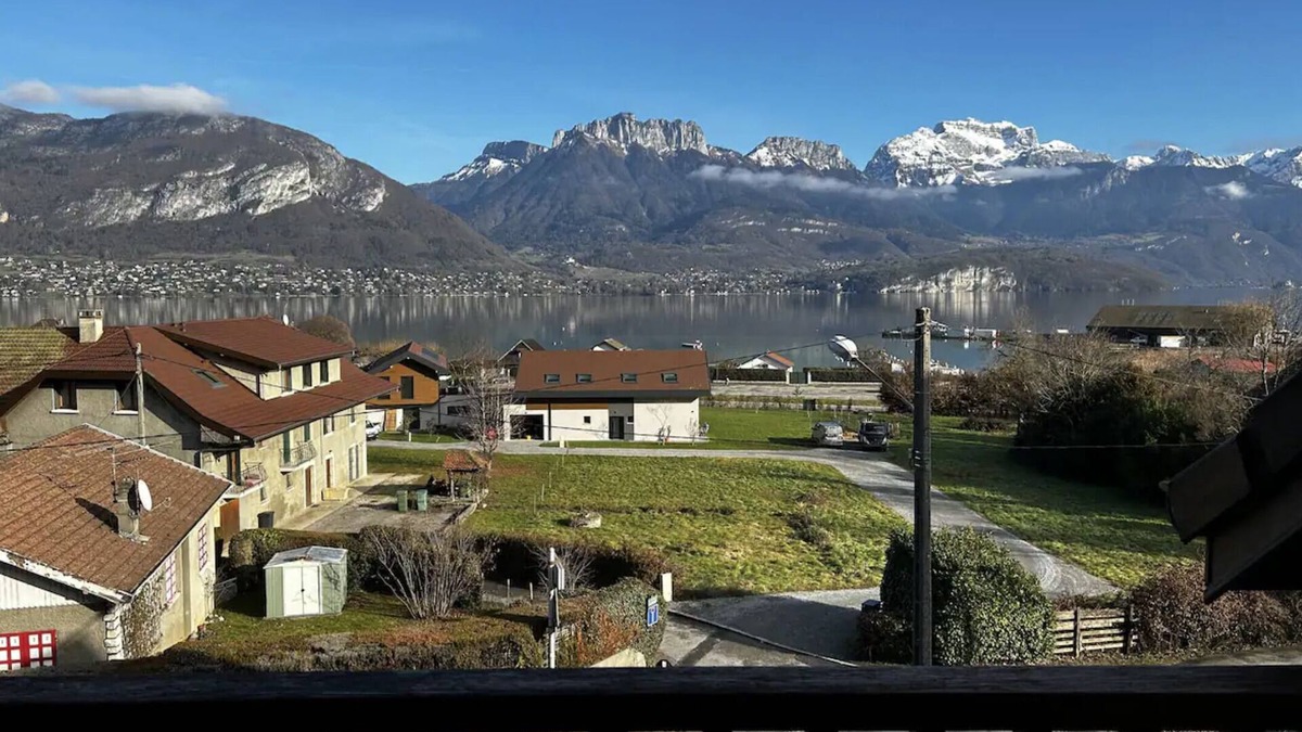 Sevrier Apartment | Charmant duplex face au lac
