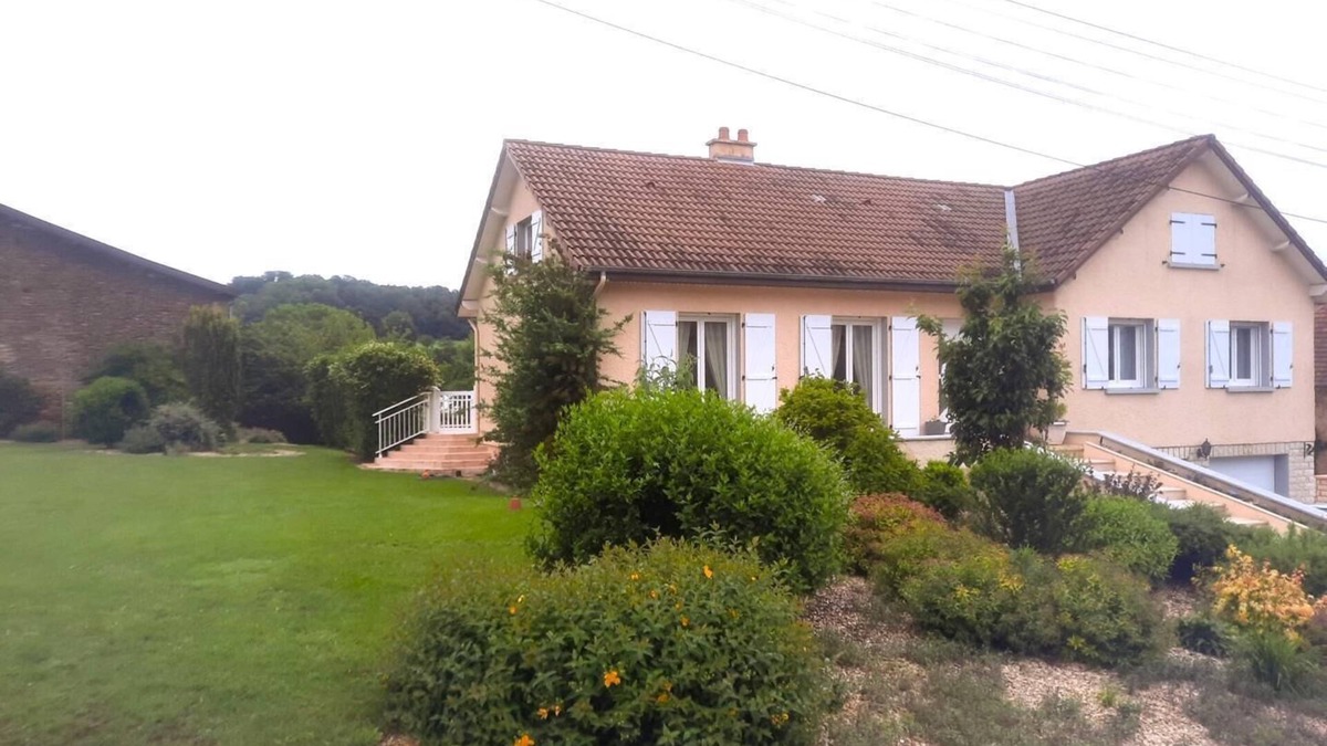 Montlibert House | Charmant ET Sans Chichis