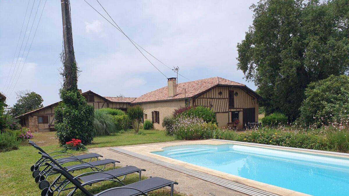 Maupas House | Charmant Gîte de Campagne Isolé Avec Piscine