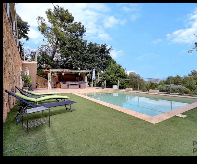 Lorgues Apartment | Charmant logement avec piscine