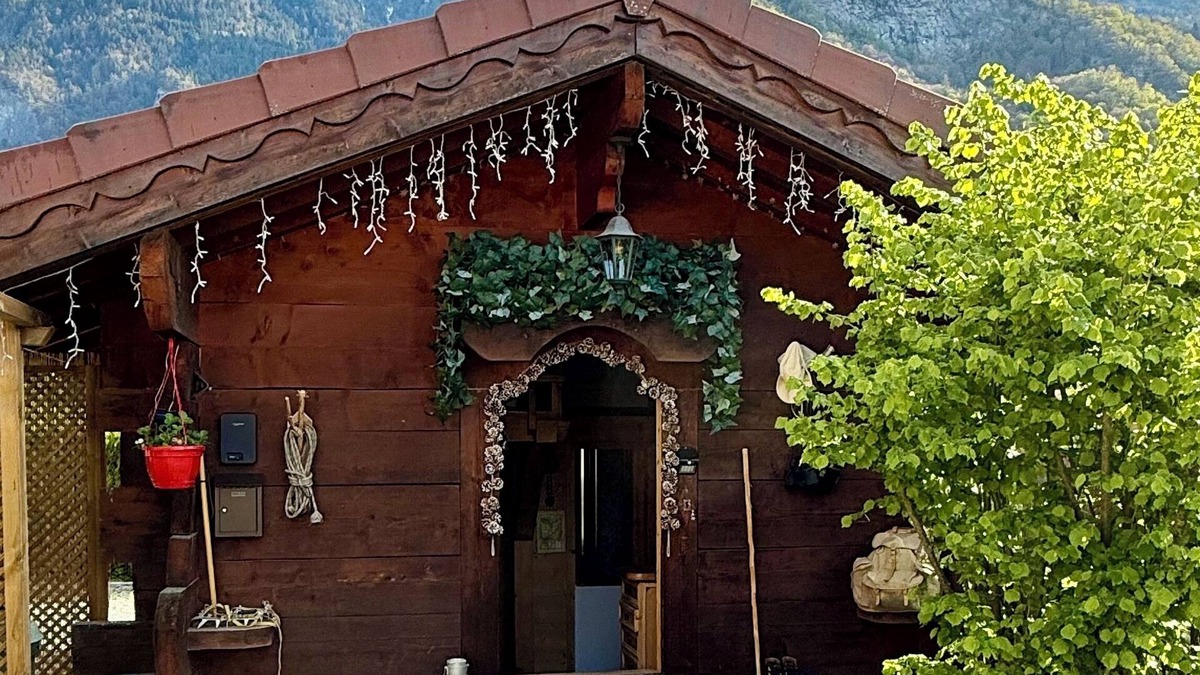 Sallanches Ski Chalet | Charmant Mazot en Haute-Savoie - Your escape to Mont Blanc Country!