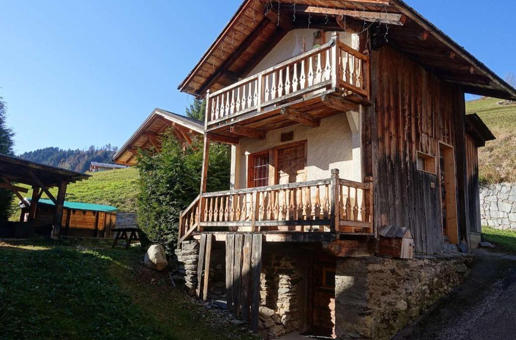 Hauteluce Ski Chalet | Charmant Mazot Savoyard à Hauteluce: Idéal pour Couple, Proche Commerces et Ski, Bien Équipé - FR-1-342-263