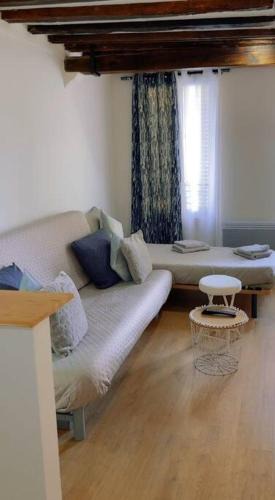 La Ferte-sous-Jouarre Apartment | Charmant studio coup de cœur Disney