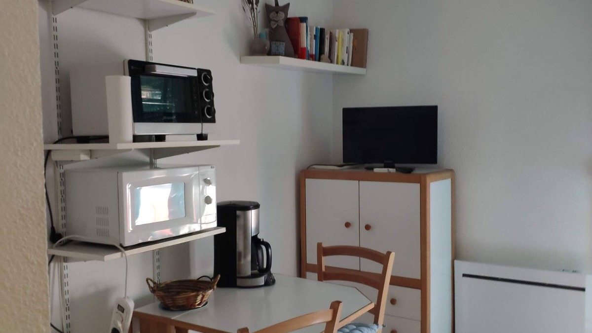 Lamalou-les-Bains Apartment | Charmant Studio 2