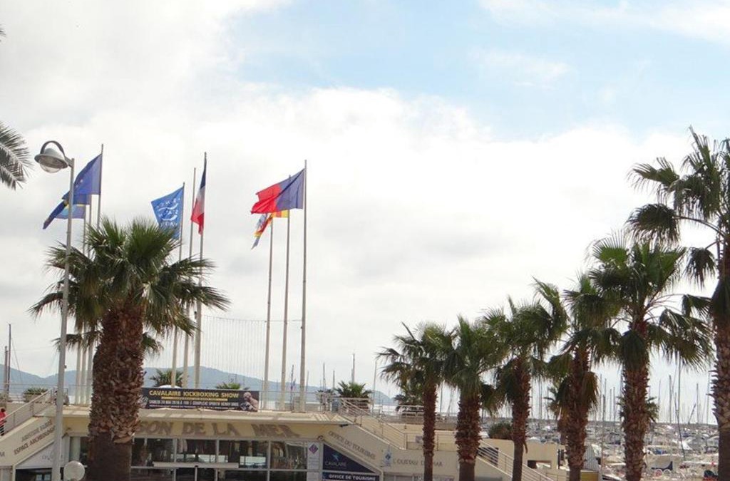 Cavaliere Apartment | Charmant T2 cabine 40m², centre-ville, balcon, clim, ascenseur, à Cavalaire-sur-Mer - FR-1-100-224