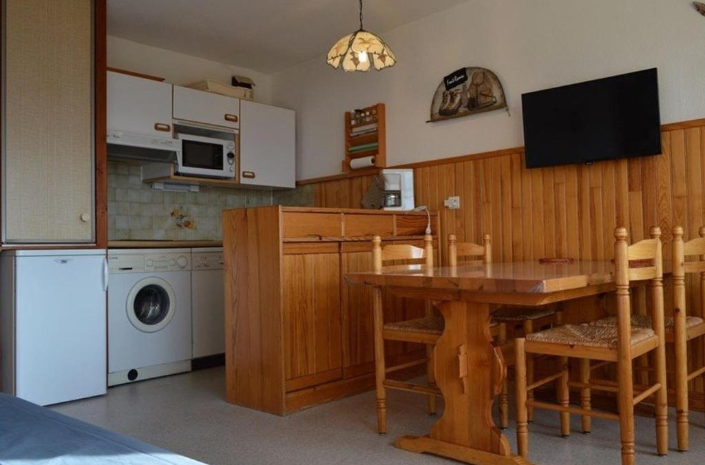 Font-Romeu-Odeillo-Via Apartment | Charmant T2 Cabine avec balcon et parking à Font-Romeu - FR-1-580-12