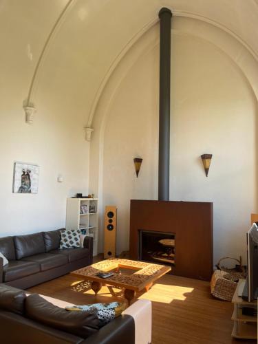 Eprave House | Charmante chapelle aménagée à Eprave
