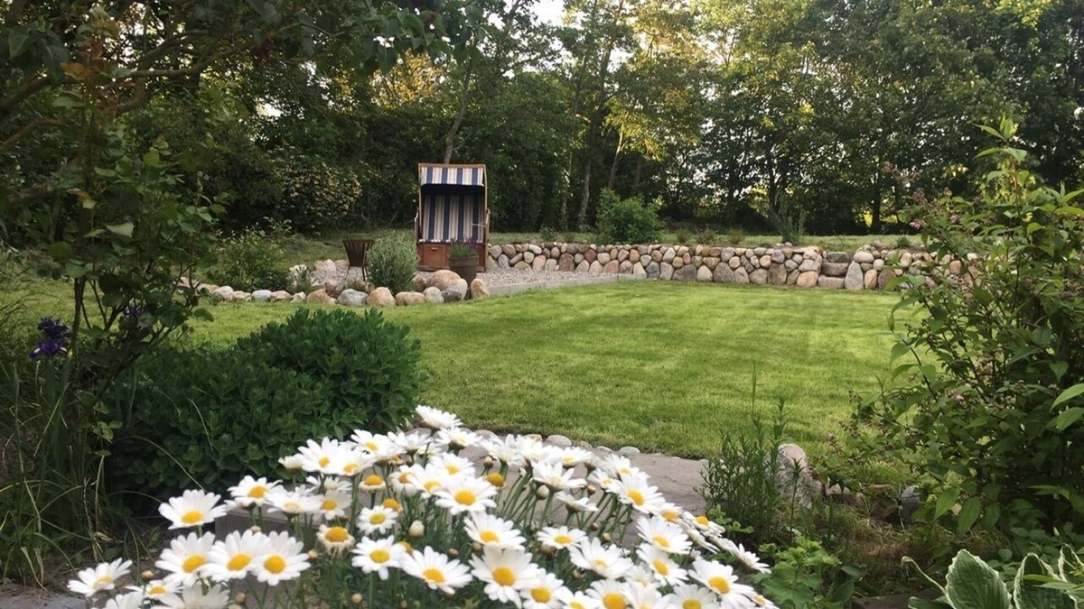 Aventoft Apartment | Charmante Fewo mit Großem Garten in der Nähe zur Nordsee