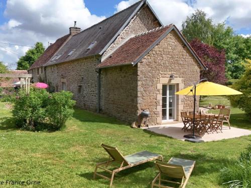 Saint-Fraimbault House | Charmante longère avec grand jardin, proche Saint-Fraimbault - FR-1-497-246