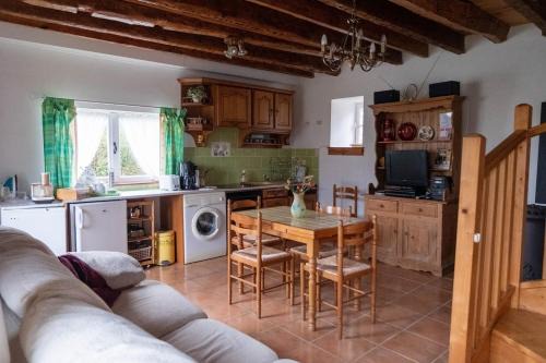 Bourbriac House | Charmante longère bretonne