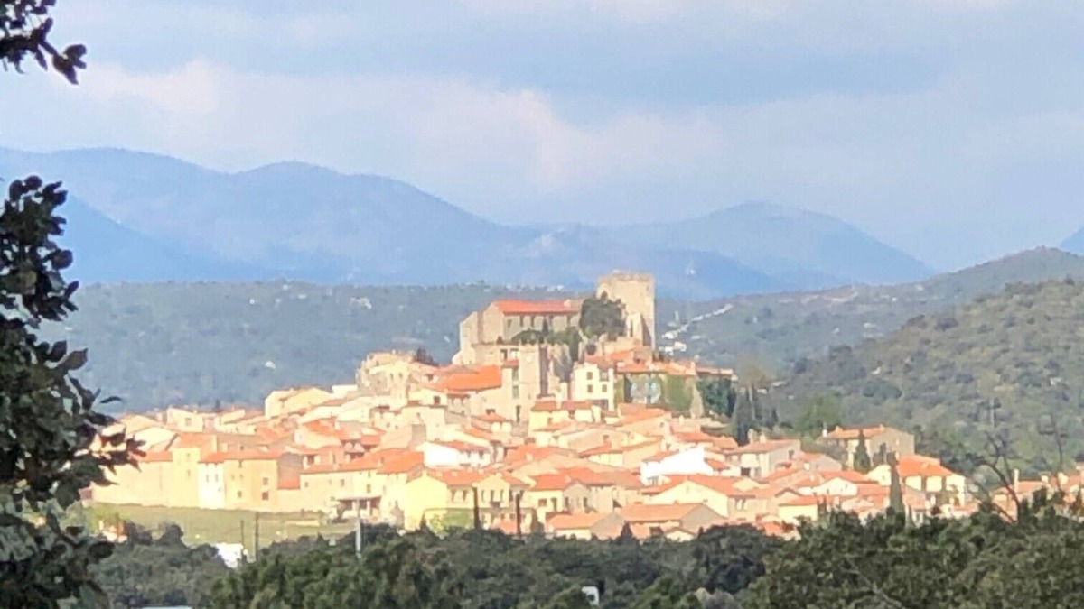 Montalba-le-Chateau House | Charmante Maison Avec Toit Terrasse