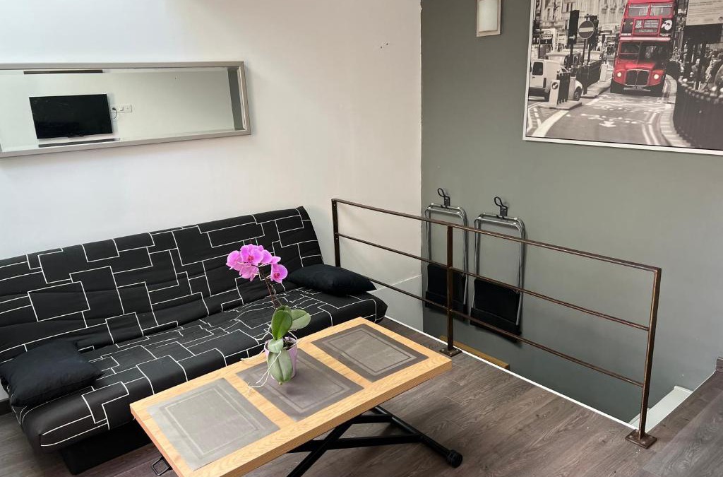 La Roque-d'Antheron Apartment | Charmante maisonnette au cœur du village