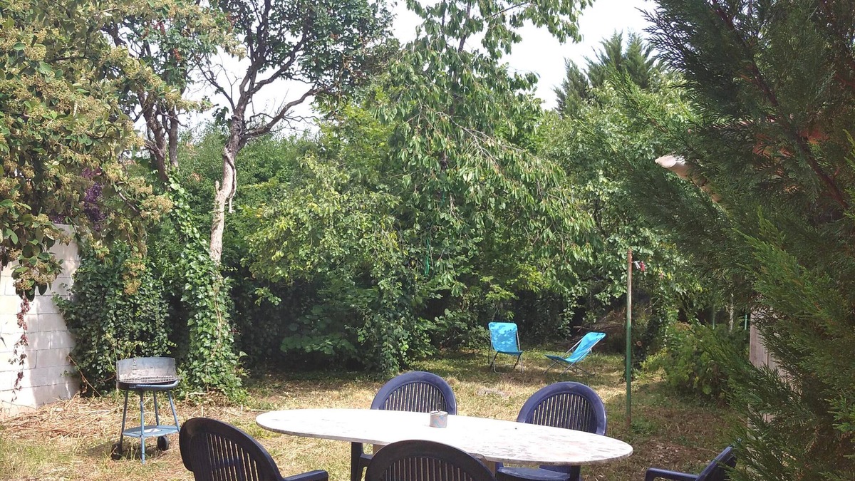 Chenove House | Charmante Maison 3 Chambres sur Grand Jardin - Quartier Dijon Sud