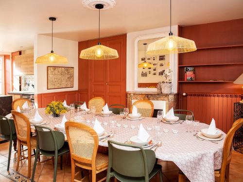 Deols House | Charmante maison berrichonne avec terrasse et WIFI proche Châteauroux - FR-1-591-710
