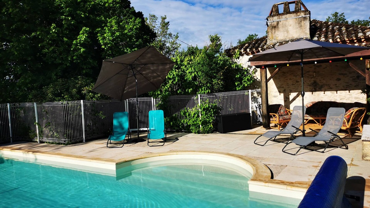 Serignac House | Charmante Maison en Campagne Avec Piscine