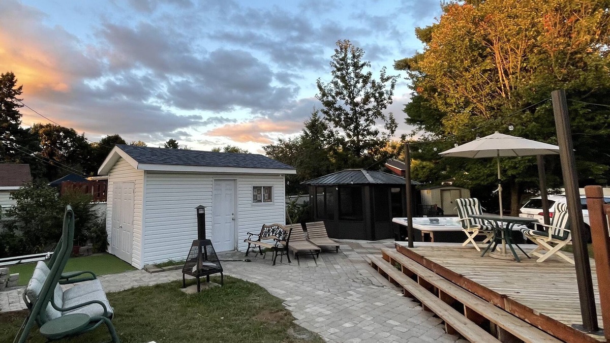 Terrebonne House | Charmante Maison Fraîchement Rénovée 3 Chambres 2 Salles de Bain Nouveau