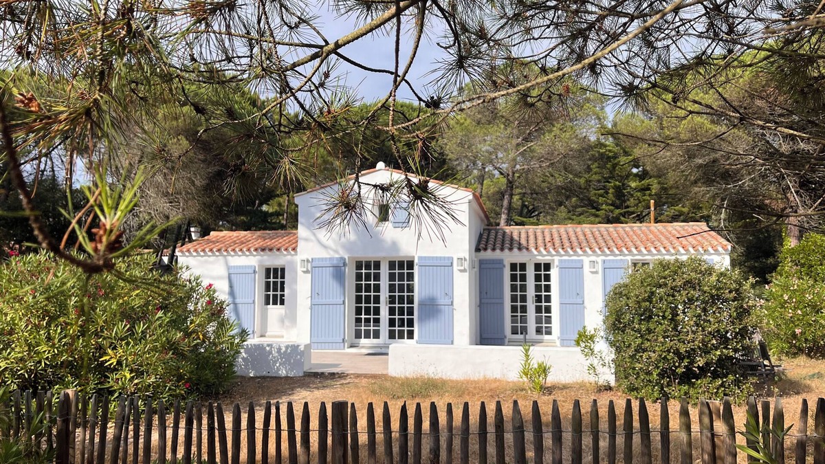 L'Epine House | Charmante Petite Maison au Calme D'une Belle Impasse à 5mn de la Plage
