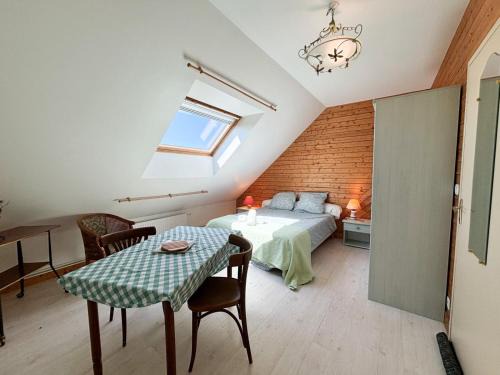 Auguaise House | Charmante studette au calme avec terrasse et parking