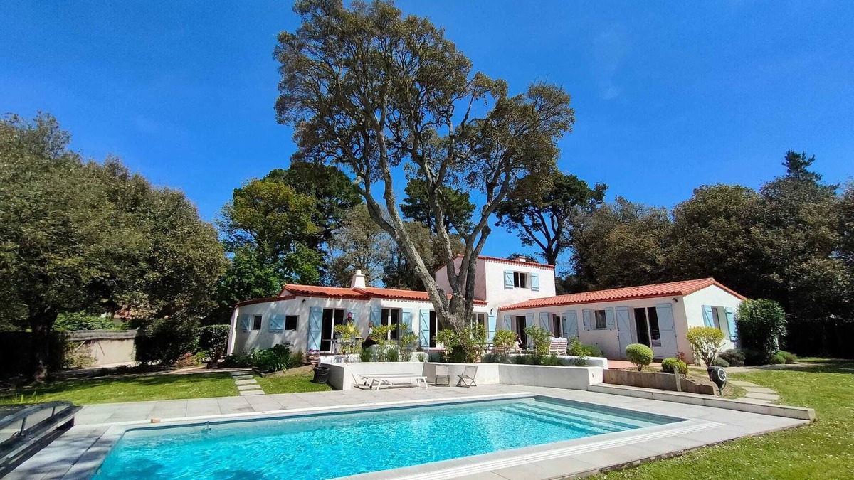Pornic House | Charmante Villa de Bord de Mer, Avec Piscine, Situé Dans un Grand Parc Arboré