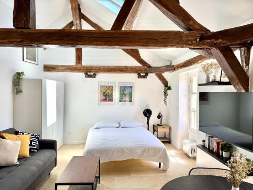 Marly-le-Roi Apartment | Charme ancien, confort moderne