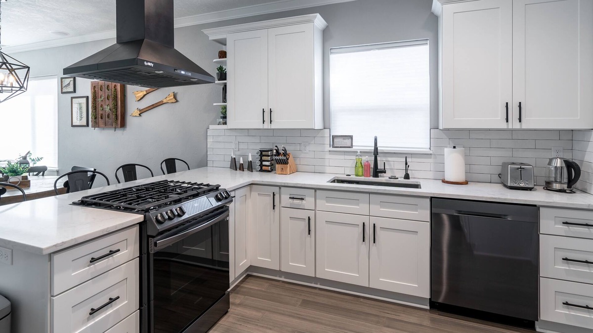 West Eugene House | Charmer Downtown 3BR Home w Free Parking near UofO