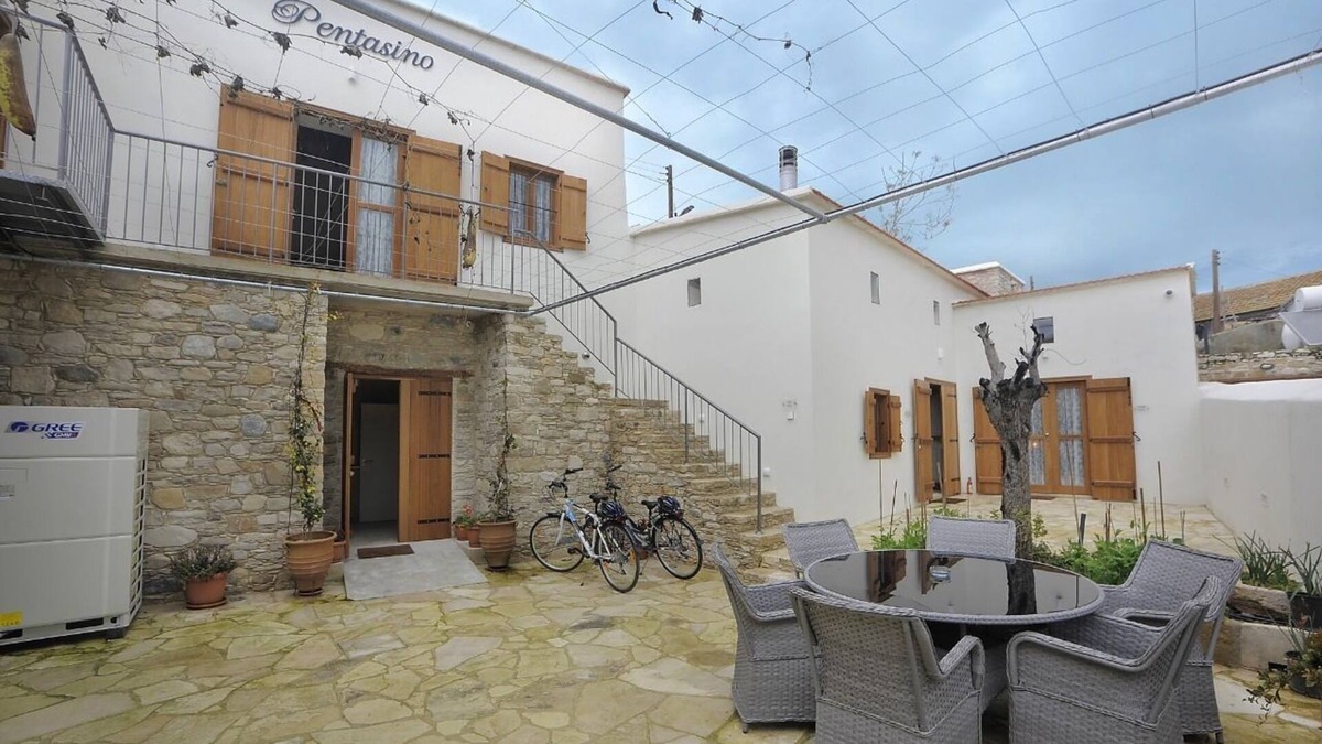 Agios Theodoros Cabin | Charming Luxury Studio Suite