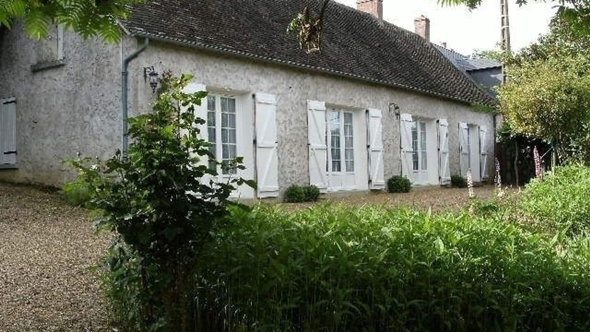 Saint-Vincent-du-Lorouer Cottage | Charming Cottage with Wood Stove, WiFi, and Forest Views